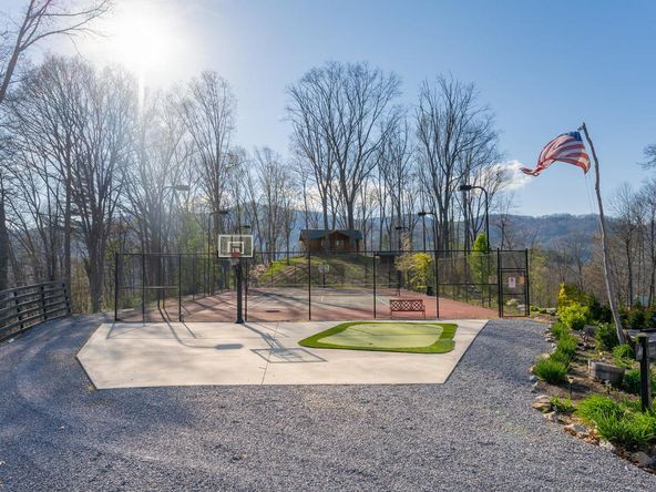 Majors Estate: 1610 Perth Rd, Clyde, NC 28721